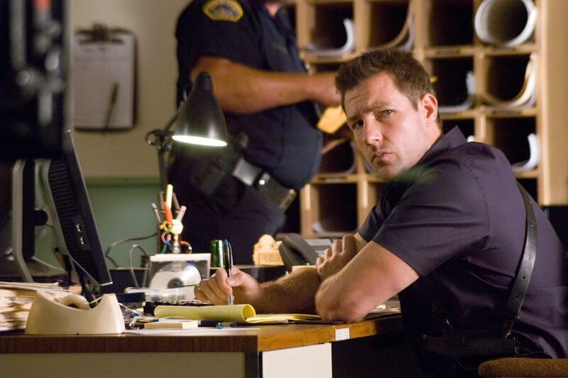Obwohl seine Kollegen ihn für verrückt erklären, macht sich Detective Jack Andrews (Ed Burns) daran, einen Mörder zu jagen, der übers Handy seine Morde frühzeitig kund tut … – Bild: TM & © 2006 WARNER BROS. ALL RIGHTS RESERVED. Obwohl seine Kollegen ihn für verrückt erklären, macht sich Detective Jack Andrews (Ed Burns) daran, einen Mörder zu jagen, der übers Handy seine Morde frühzeitig kund tut … – Bild: TM & © 2006 WARNER BROS. ALL RIGHTS RESERVED.