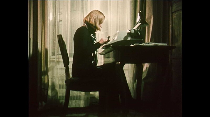 Ingeborg Bachmann am Schreibtisch. – Bild: ORF/BR Ingeborg Bachmann am Schreibtisch. – Bild: ORF/BR