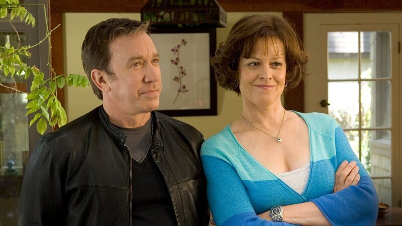Tommy (Tim Allen) und Viki (Sigourney Weaver) – Bild: Disney channel Tommy (Tim Allen) und Viki (Sigourney Weaver) – Bild: Disney channel