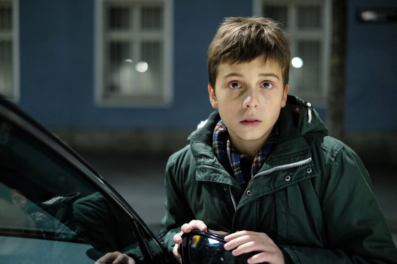 Florian (Sandro Eder). – Bild: Petro Domenigg /​ ORF /​ Super Film