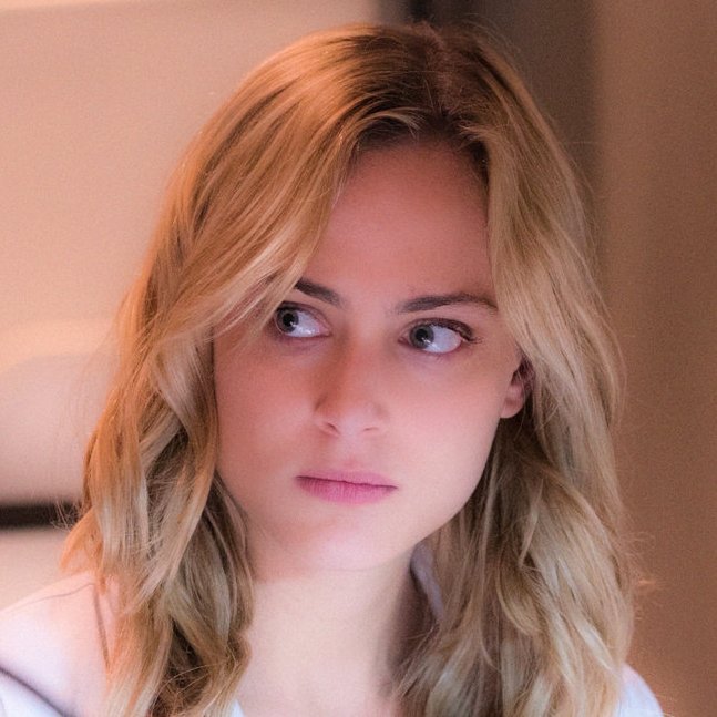 Nora Arnezeder – Bild: CBS Broadcasting Inc. Nora Arnezeder – Bild: CBS Broadcasting Inc.